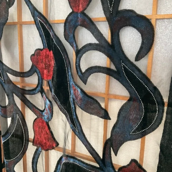 Lovely textured silk on partially transparent black shawl/scarf - Picture 2 of 12